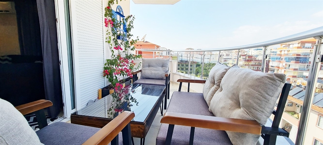 Меблированная квартира 2+1 в 50 метрах от моря