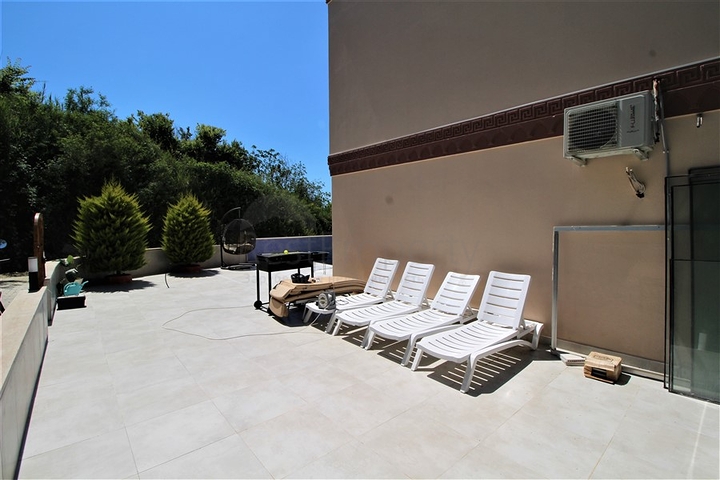 Меблированная вилла планировки 2+1