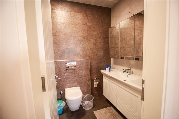 Трехкомнатная квартира в районе Махмутлар в 500 метрах от моря