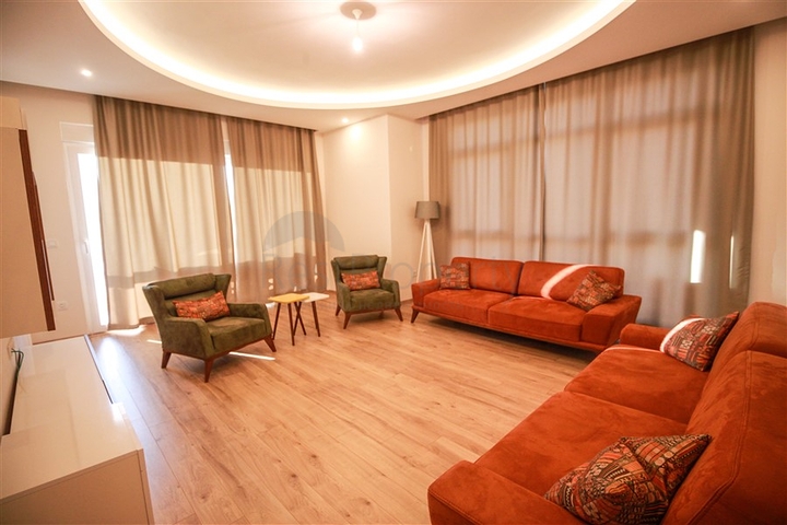 Трехкомнатная квартира в районе Махмутлар в 500 метрах от моря