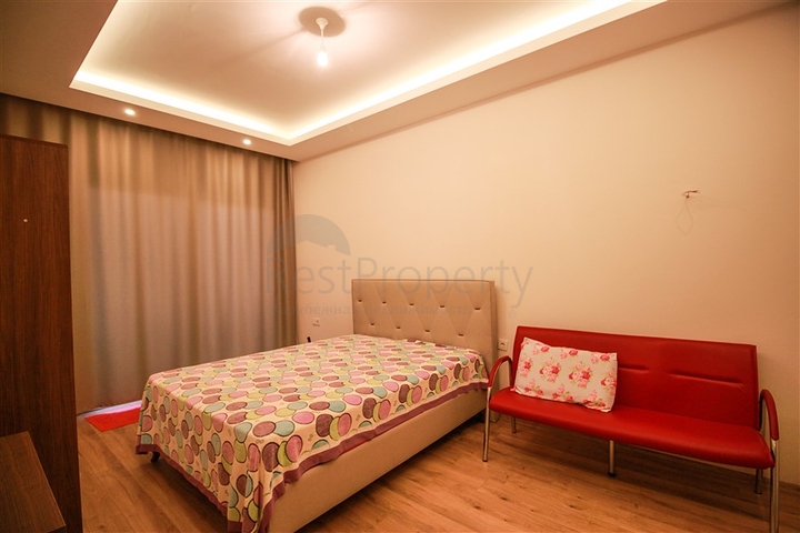 Трехкомнатная квартира в районе Махмутлар в 500 метрах от моря