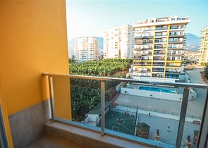 Трехкомнатная квартира в районе Махмутлар в 500 метрах от моря