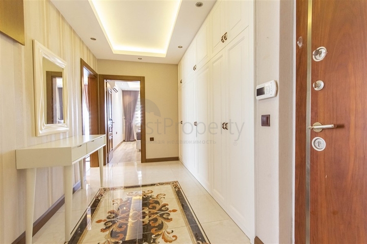 Меблированный пентхаус планировки 3+1