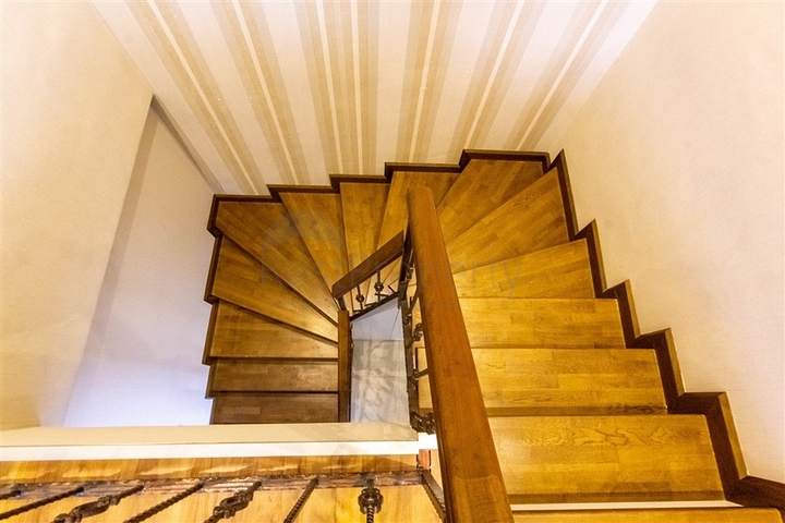 Меблированный пентхаус планировки 3+1