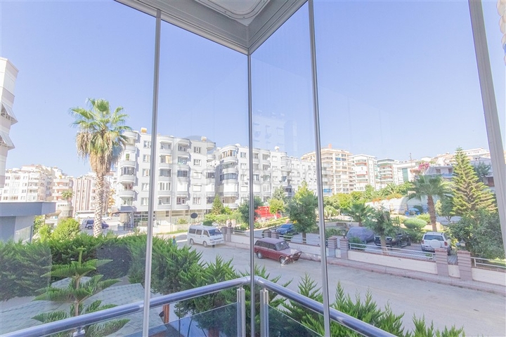 Трехкомнатная квартира в районе Махмутлар