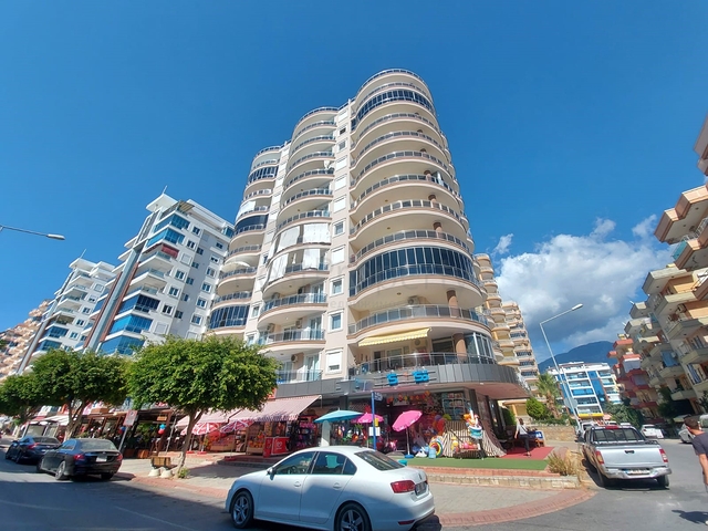 Трехкомнатная квартира в районе Махмутлар планировкой 2+1