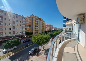 Трехкомнатная квартира в районе Махмутлар планировкой 2+1