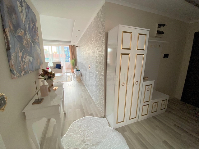 Уютная трехкомнатная квартира с мебелью