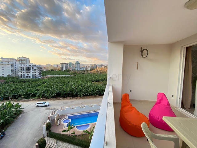 Уютная трехкомнатная квартира с мебелью