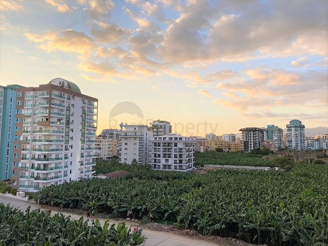 Уютная трехкомнатная квартира с мебелью