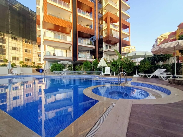 Уютная трехкомнатная квартира с мебелью