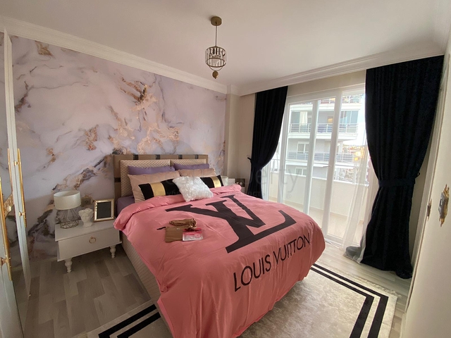 Уютная трехкомнатная квартира с мебелью