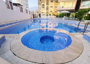 Уютная трехкомнатная квартира с мебелью