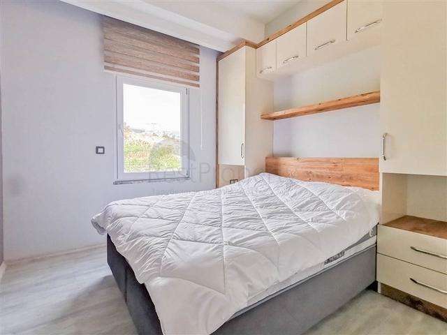 Меблированная квартира планировки 1+1 в 15 минутах от моря