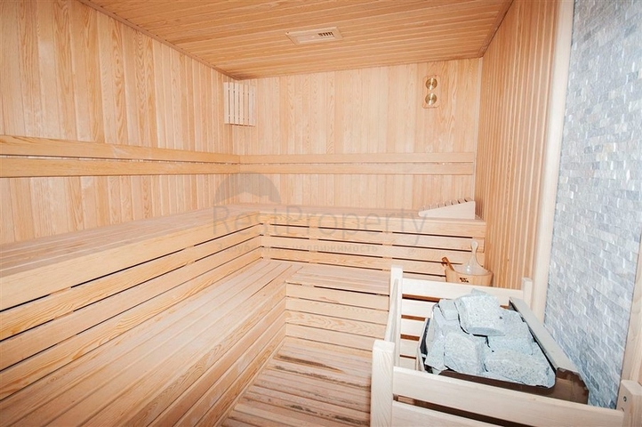 Меблированная квартира планировки 1+1 в 15 минутах от моря