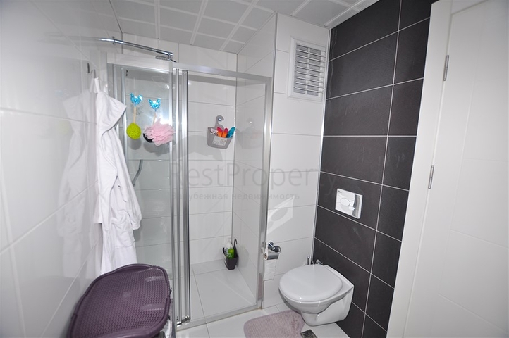 Трехкомнатная квартира с мебелью