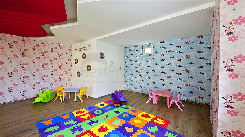 Трехкомнатная квартира с мебелью