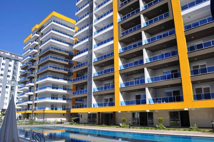 Трехкомнатная квартира с мебелью