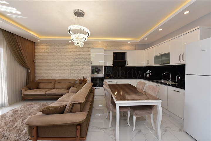 Трехкомнатная квартира с мебелью планировкой 2+1