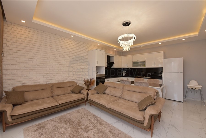 Трехкомнатная квартира с мебелью планировкой 2+1