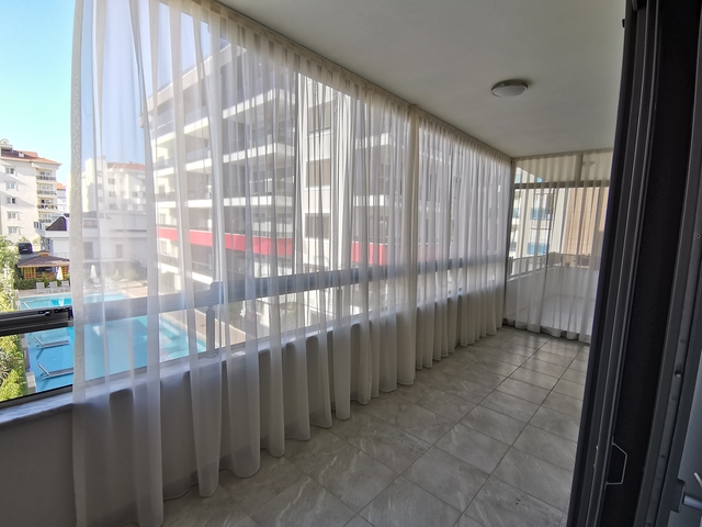 Трехкомнатная квартира с мебелью планировкой 2+1