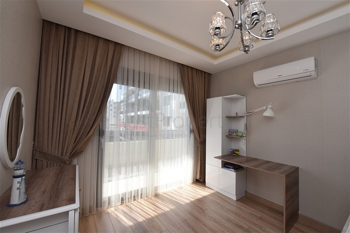 Трехкомнатная квартира с мебелью планировкой 2+1