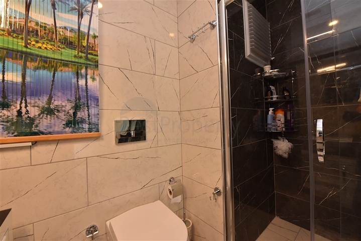 Трехкомнатная квартира с мебелью планировкой 2+1