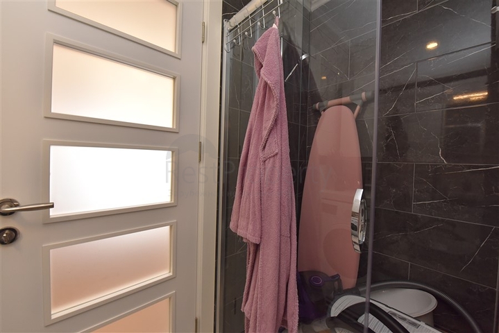 Трехкомнатная квартира с мебелью планировкой 2+1