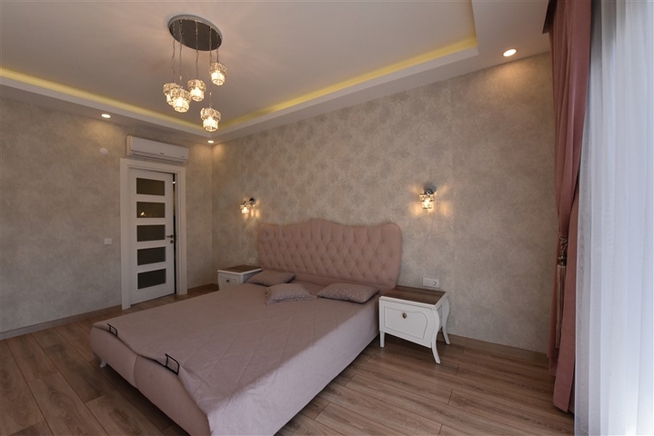 Трехкомнатная квартира с мебелью планировкой 2+1