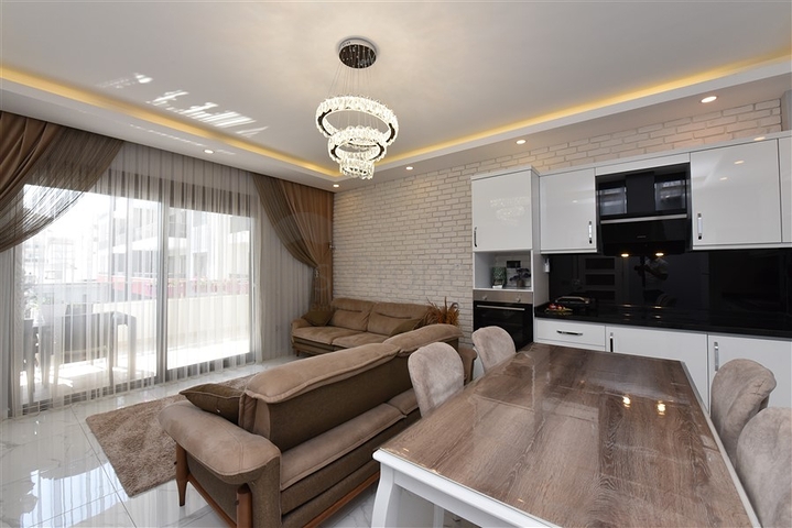 Трехкомнатная квартира с мебелью планировкой 2+1