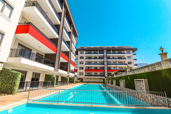 Трехкомнатная квартира с мебелью планировкой 2+1