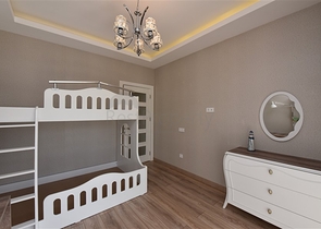 Трехкомнатная квартира с мебелью планировкой 2+1