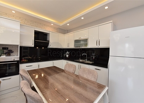 Трехкомнатная квартира с мебелью планировкой 2+1