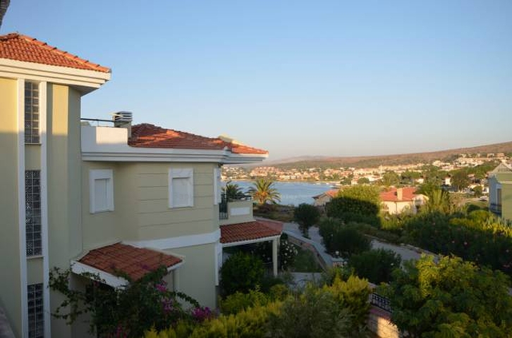 Вилла с видом на море и личным бассейном