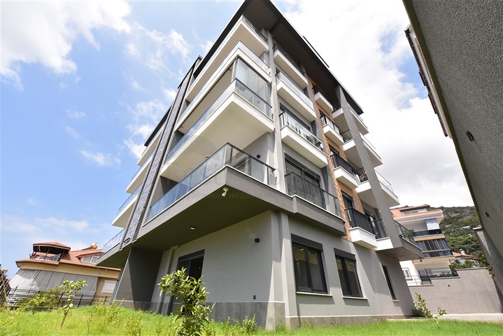 Просторный дуплекс 3+2 в центре Алании