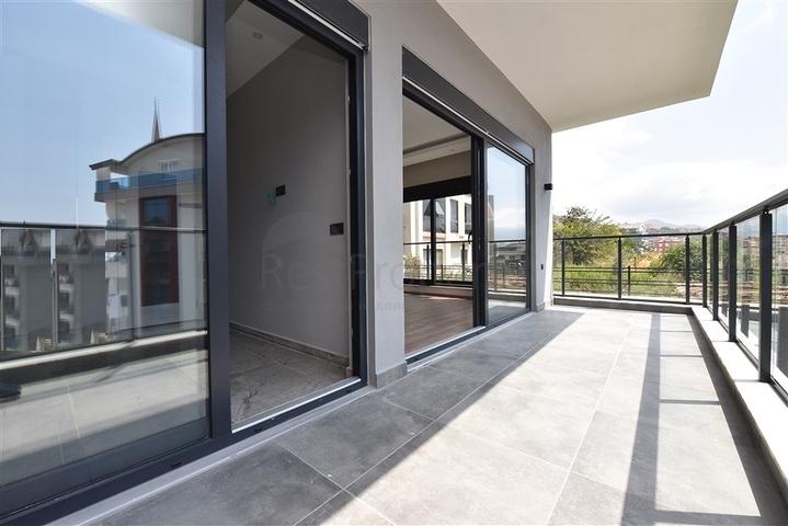 Просторный дуплекс 3+2 в центре Алании