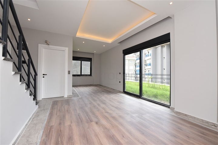 Просторный дуплекс 3+2 в центре Алании