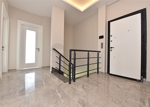 Просторный дуплекс 3+2 в центре Алании