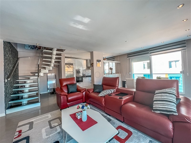 Пентхаус 3+1 в районе Клеопатра