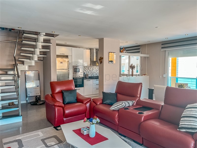 Пентхаус 3+1 в районе Клеопатра