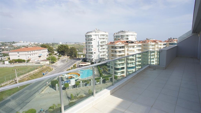 Просторная квартира планировкой 4+1 в районе Авсаллар