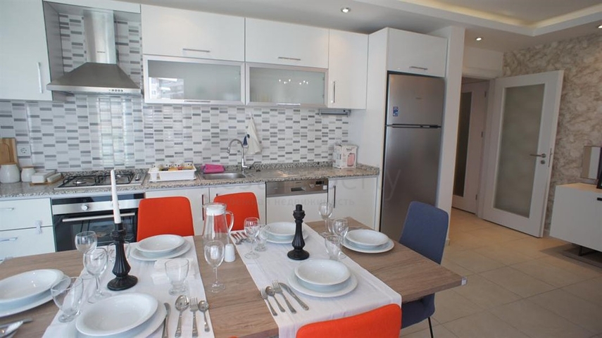 Просторная квартира планировкой 4+1 в районе Авсаллар