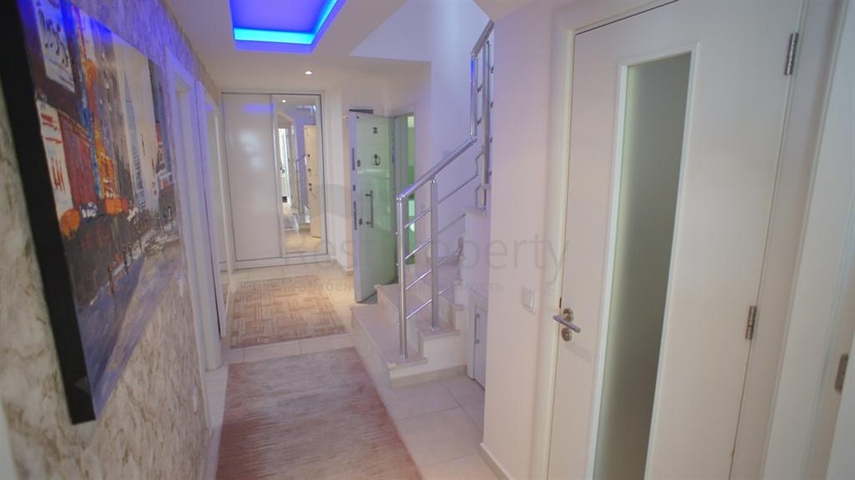 Просторная квартира планировкой 4+1 в районе Авсаллар