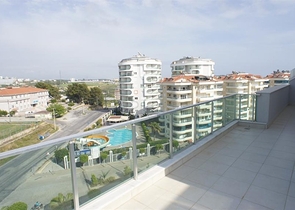 Просторная квартира планировкой 4+1 в районе Авсаллар