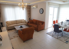 Просторная квартира планировкой 4+1 в районе Авсаллар