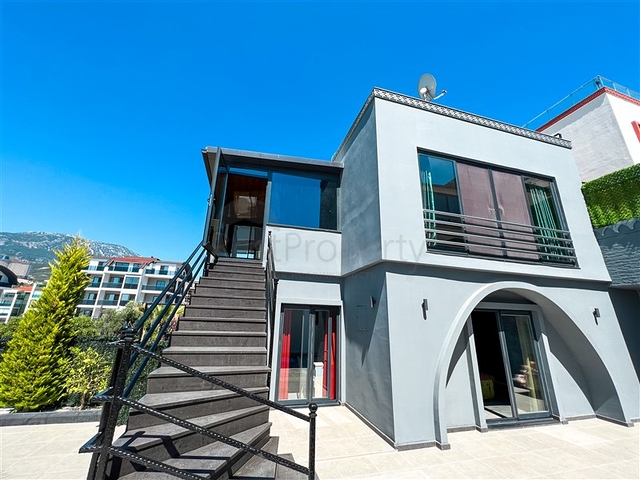 Современная вилла в районе Каргыджак Современная вилла в районе Каргыджак