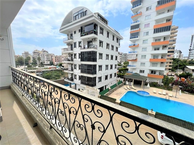 Квартиру 1+1 в 500м от моря в Махмутларе