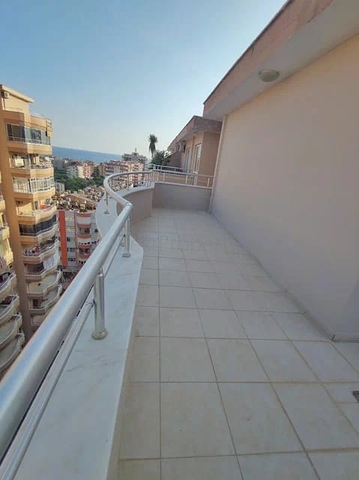 Пятикомнатный пентхаус в Махмутларе 