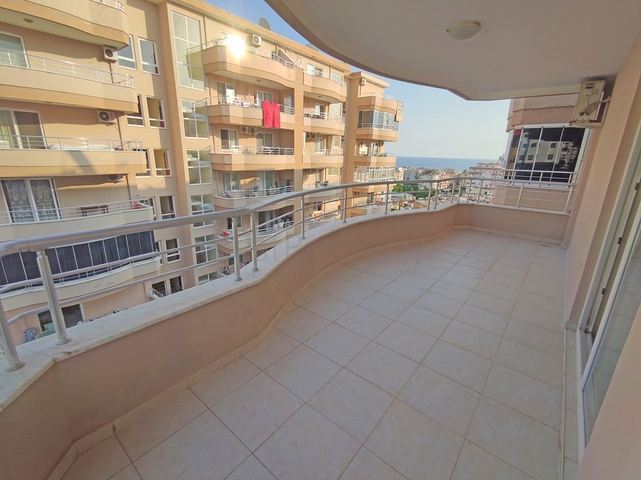 Пятикомнатный пентхаус в Махмутларе 