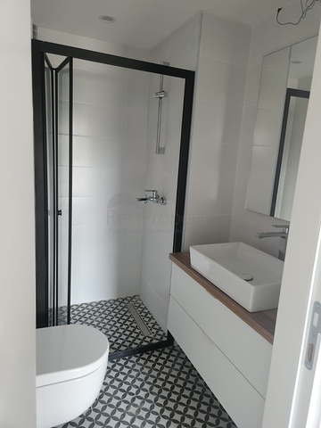 Комфортабельные апартаменты 2+1  в комплексе с видом на озеро и горы в районе Богазичи